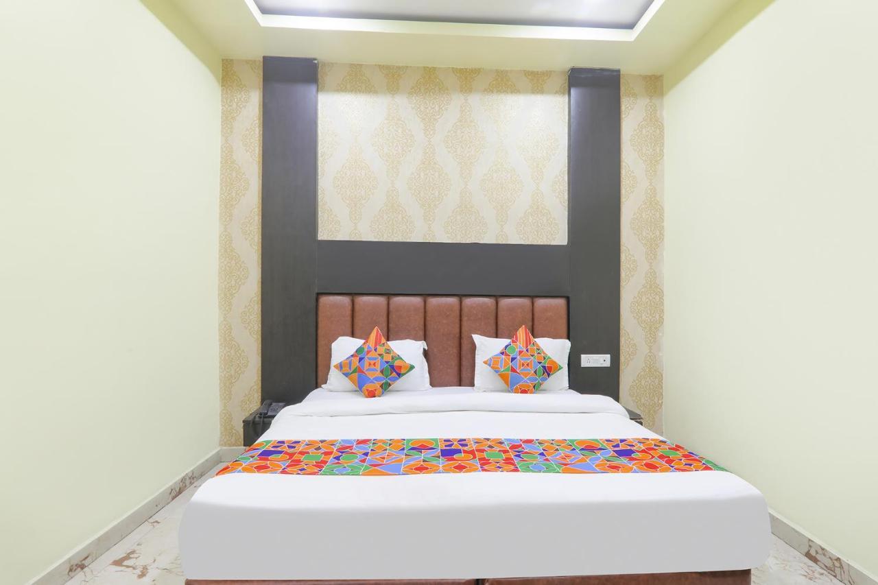 โอโย 15530 โฮเทล จีเอส เรซิเดนซี Hotel พาราณสี ภายนอก รูปภาพ
