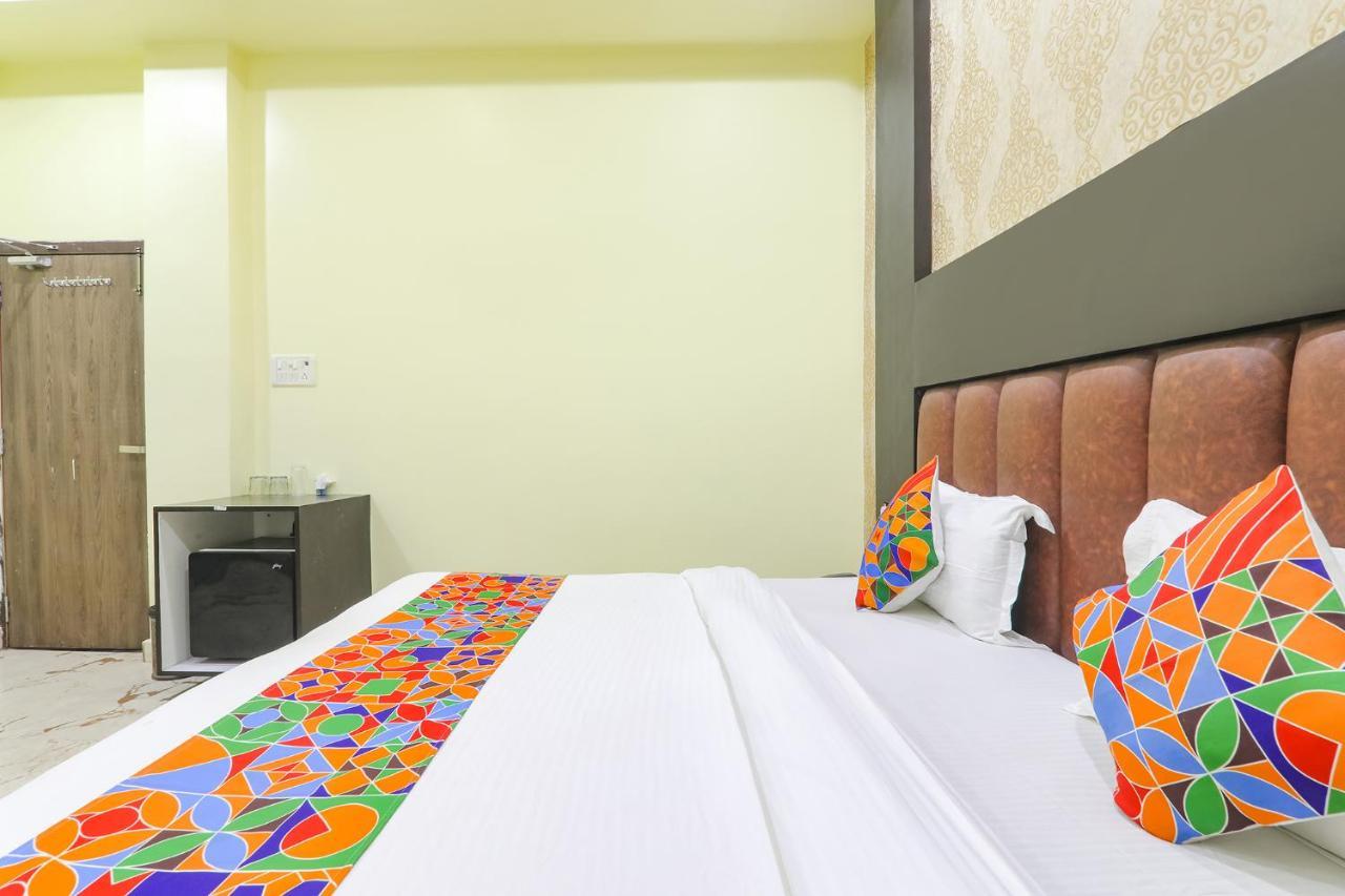 โอโย 15530 โฮเทล จีเอส เรซิเดนซี Hotel พาราณสี ภายนอก รูปภาพ